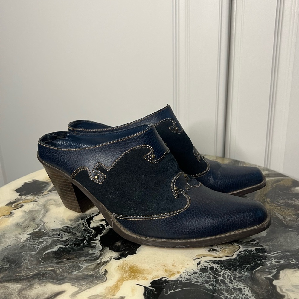 American Vintage Navy Leather Mules